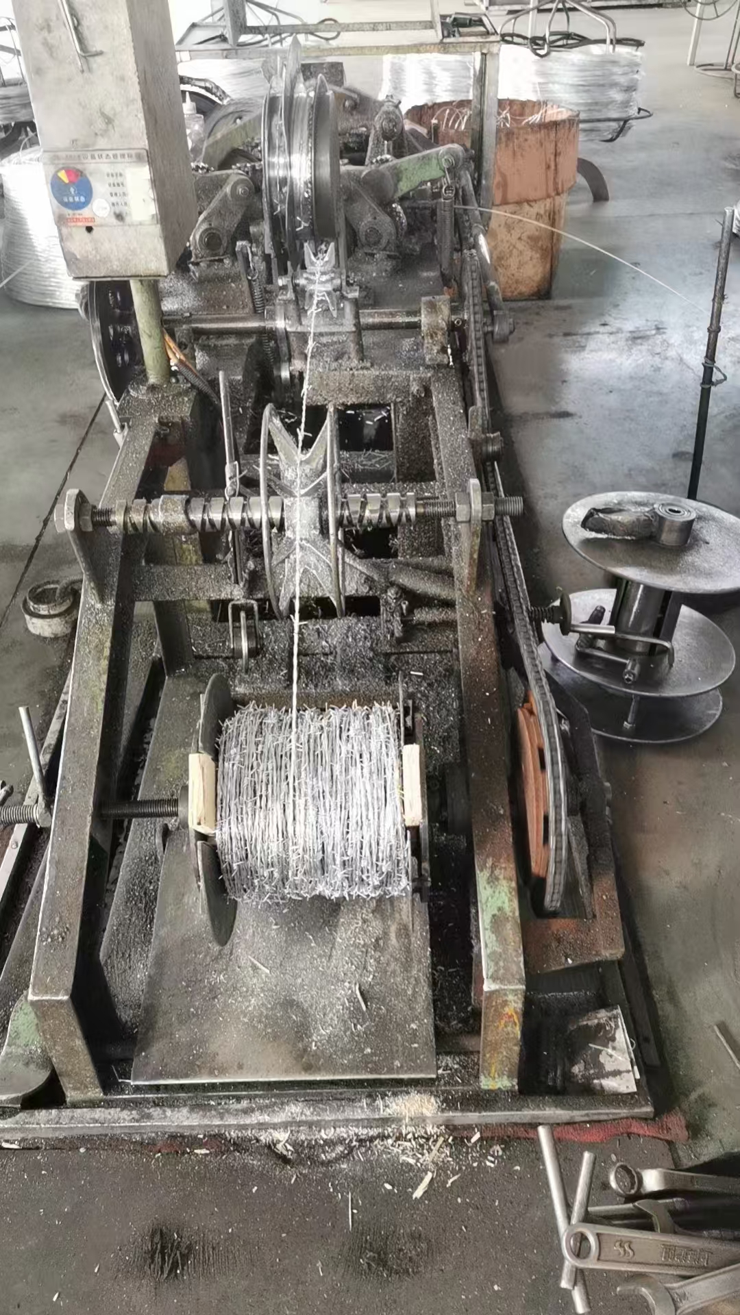 Barbed Wire — FACTORY